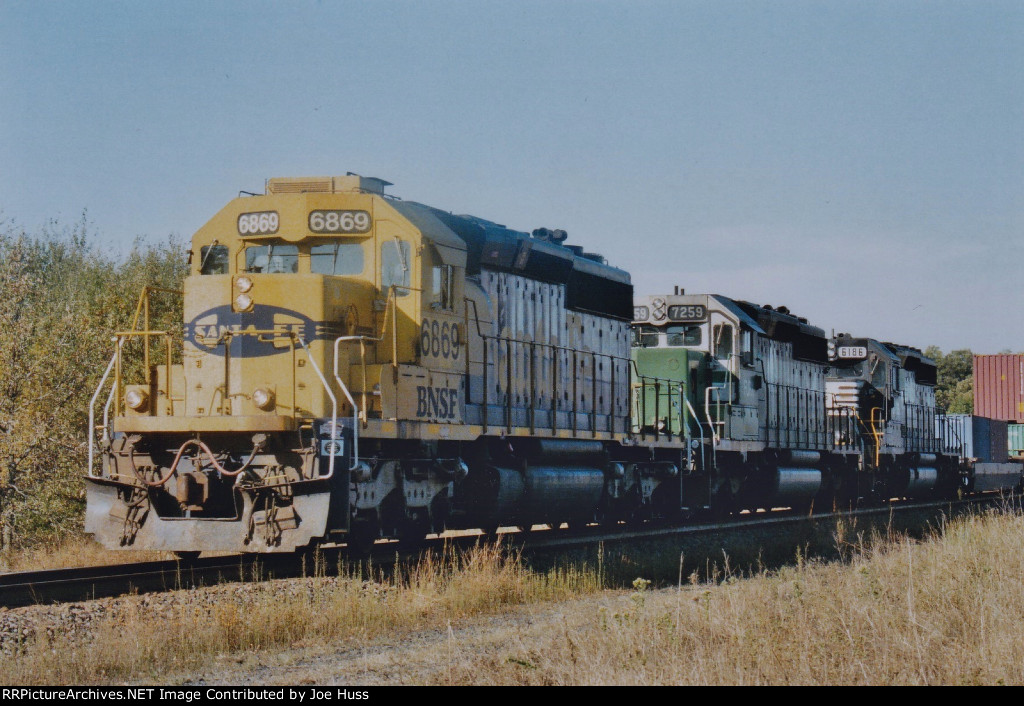 BNSF 6869 East